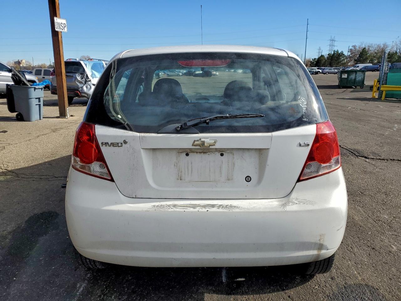 Chevrolet Aveo Base Image 3