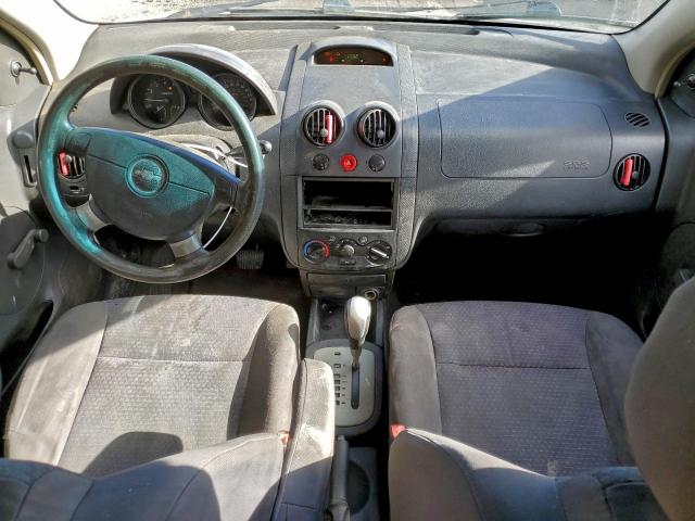 Chevrolet Aveo Base Image 12
