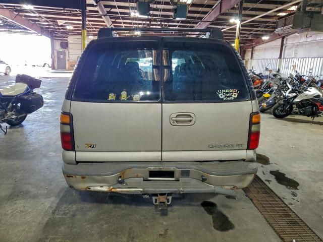 Chevrolet Suburban K1500 Image 5