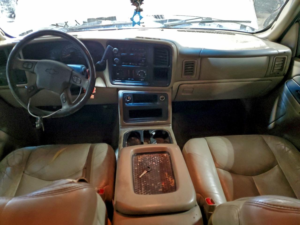 Chevrolet Suburban K1500 Image 4