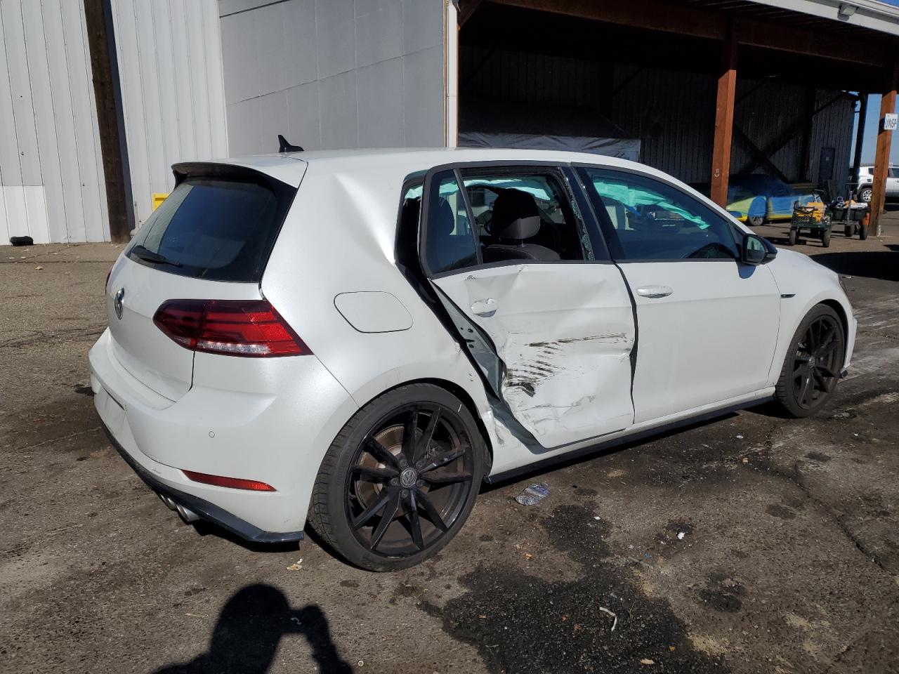 Volkswagen Golf Image 9