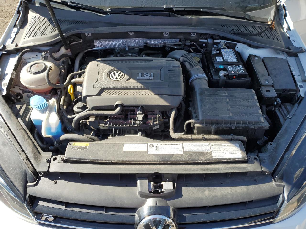 Volkswagen Golf Image 8