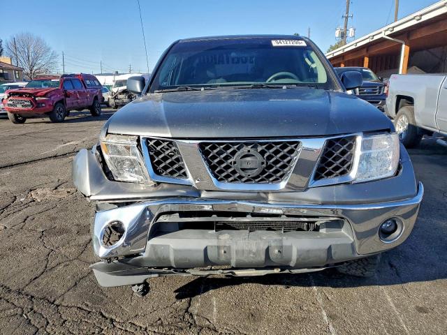 Nissan Frontier Crew Cab Le Image 12