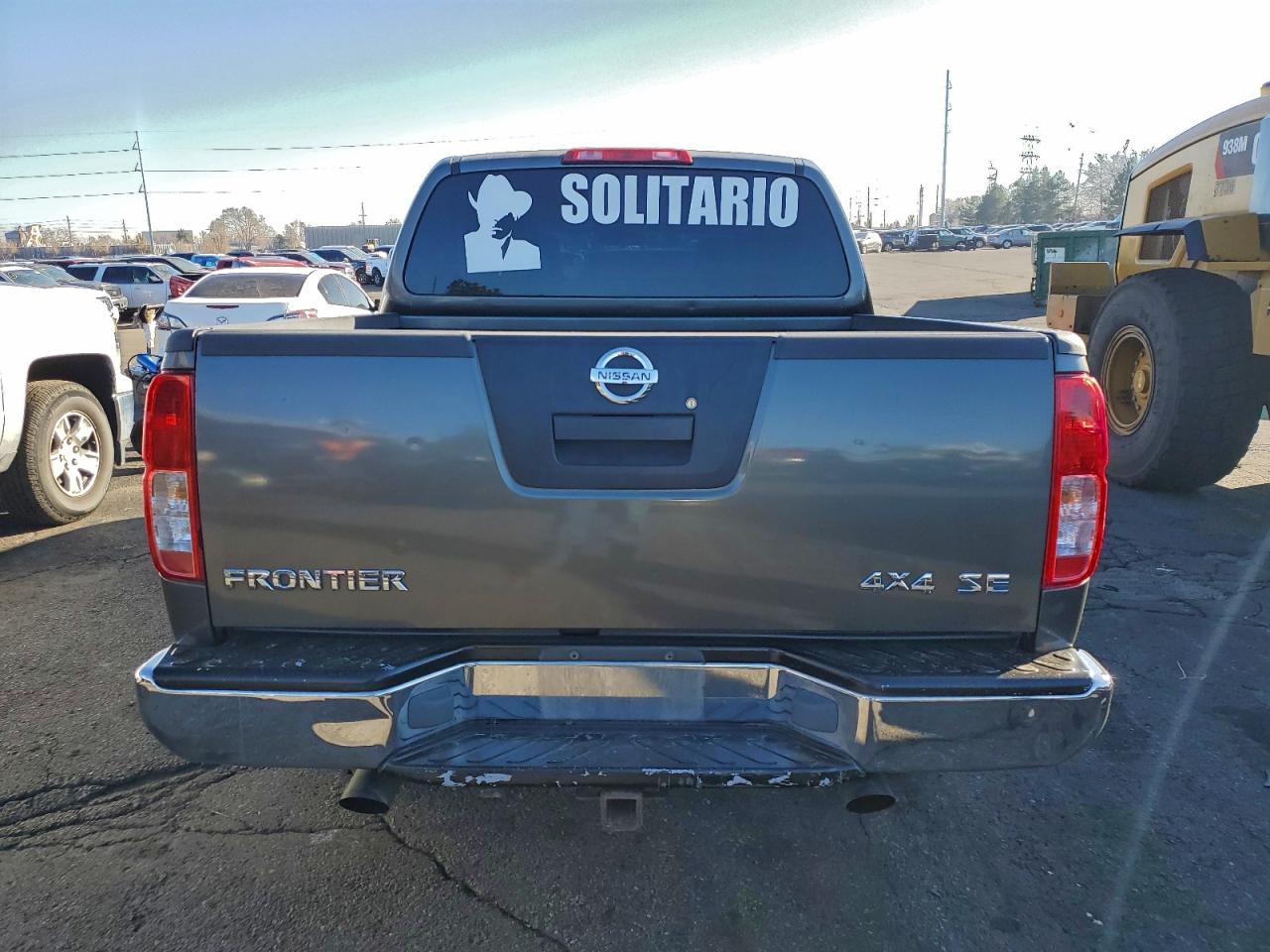 Nissan Frontier Crew Cab Le Image 2