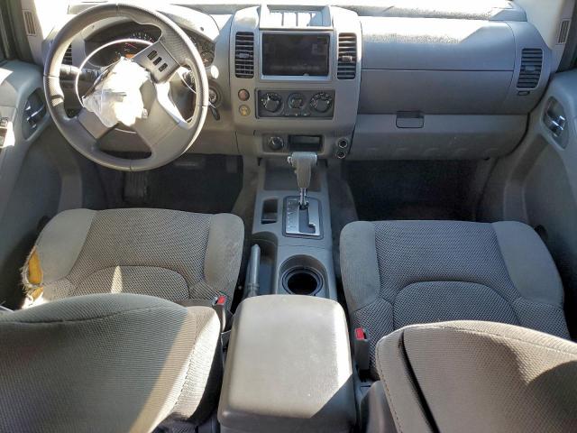 Nissan Frontier Crew Cab Le Image 11