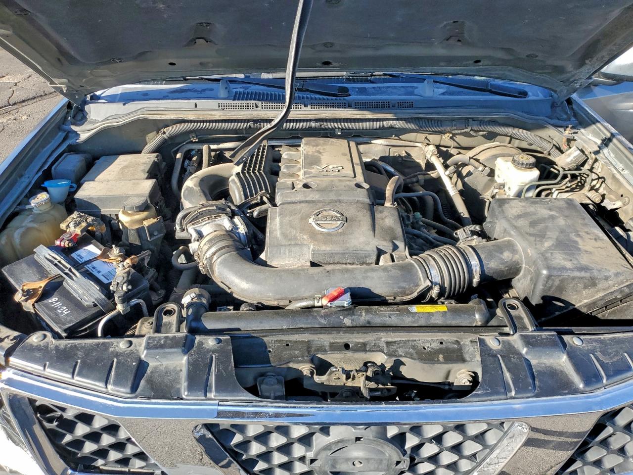 Nissan Frontier Crew Cab Le Image 6