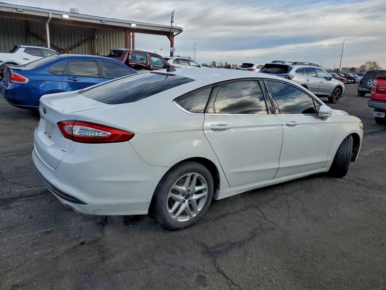 Ford Fusion Se Image 3