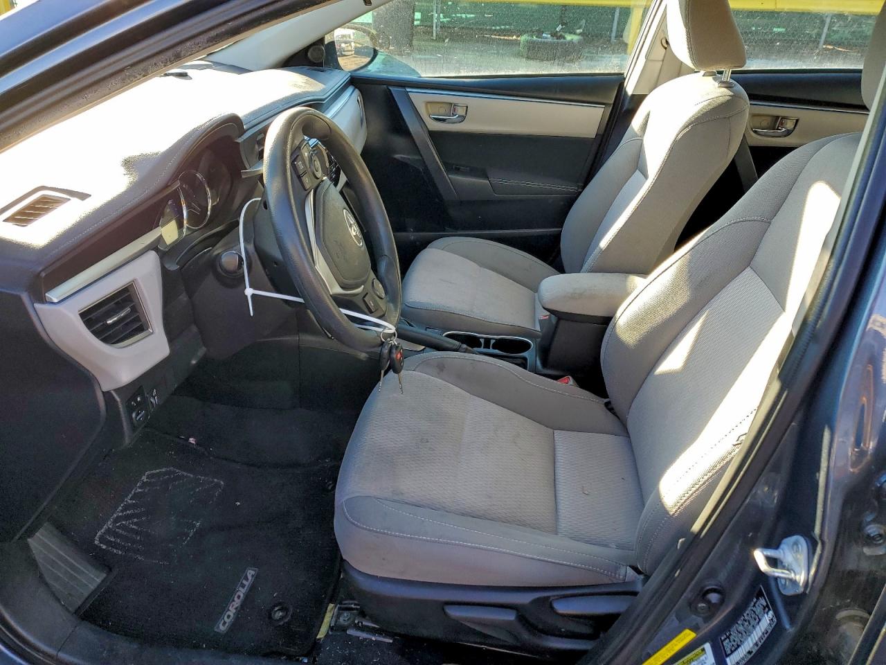 Toyota Corolla L Image 5