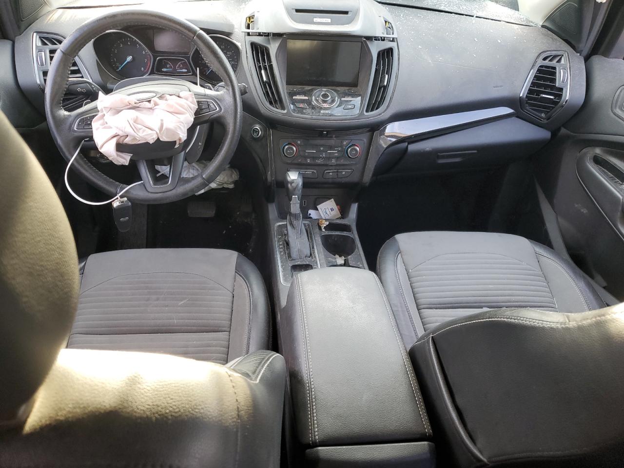 Ford Escape Titanium Image 8