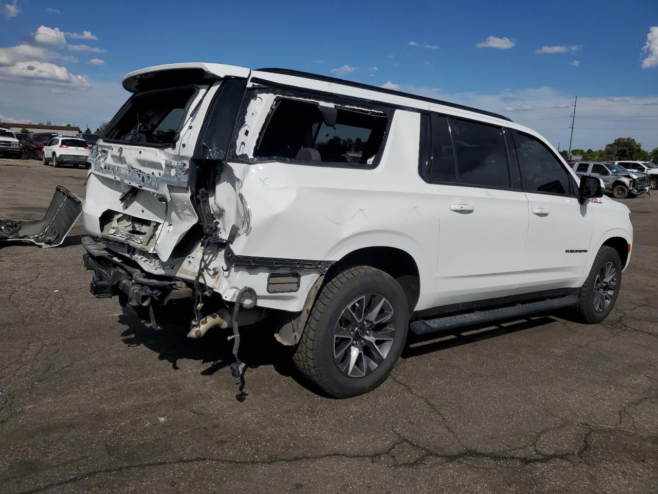 Chevrolet Suburban K1500 Z71 Image 3