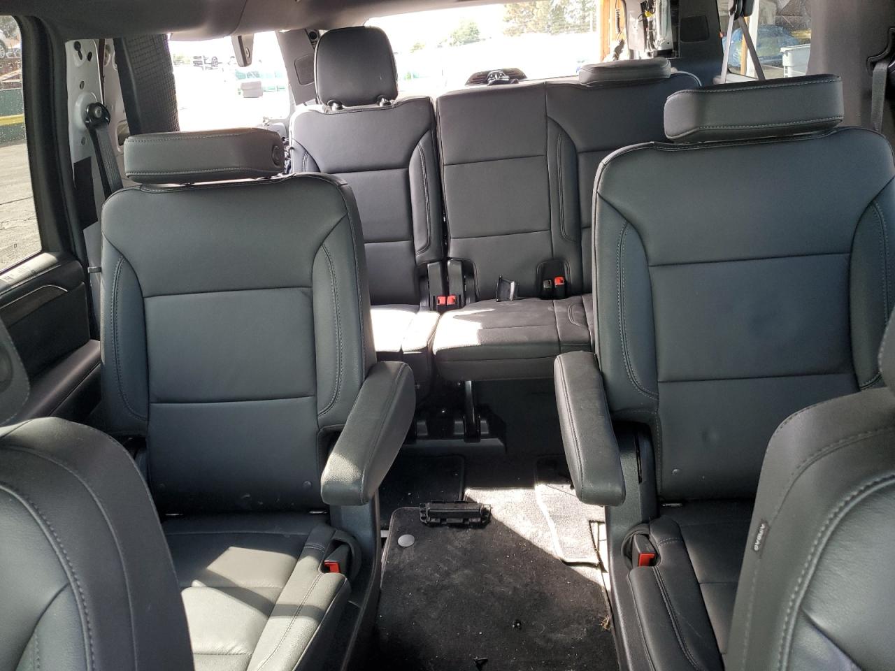 Chevrolet Suburban K1500 Z71 Image 11