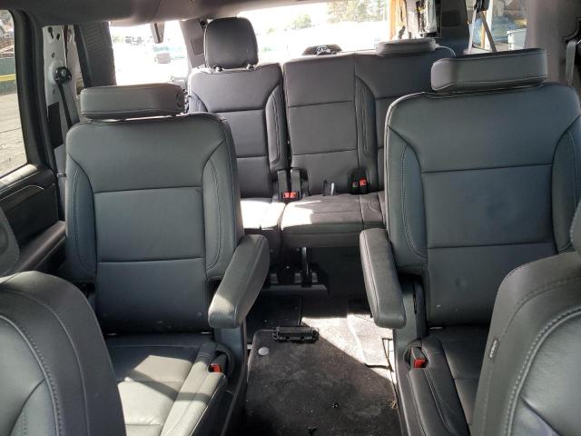 Chevrolet Suburban K1500 Z71 Image 11