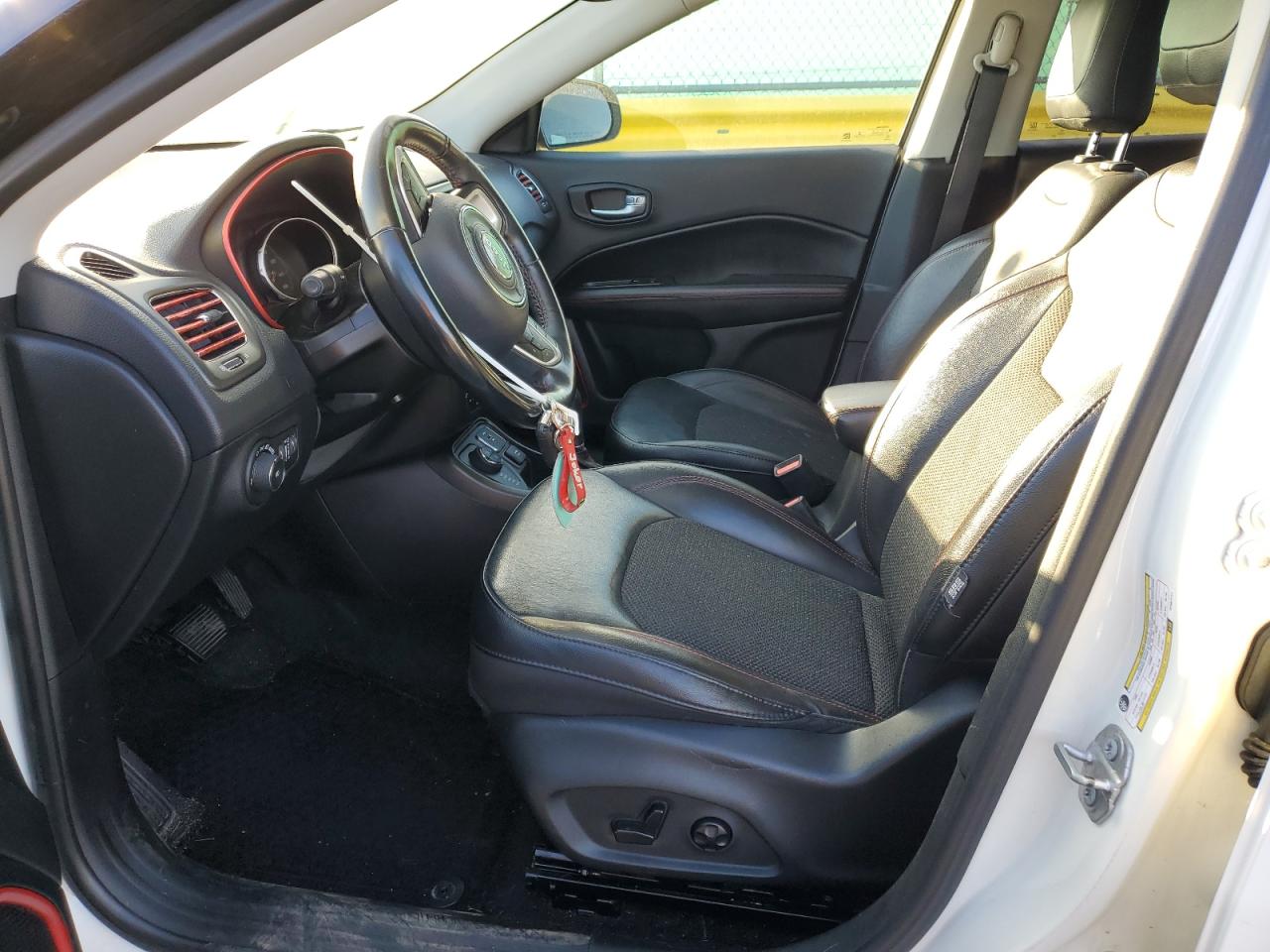 Jeep Compass Trailhawk Image 2