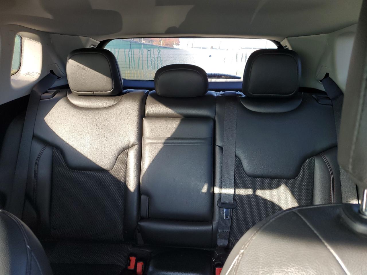 Jeep Compass Trailhawk Image 8