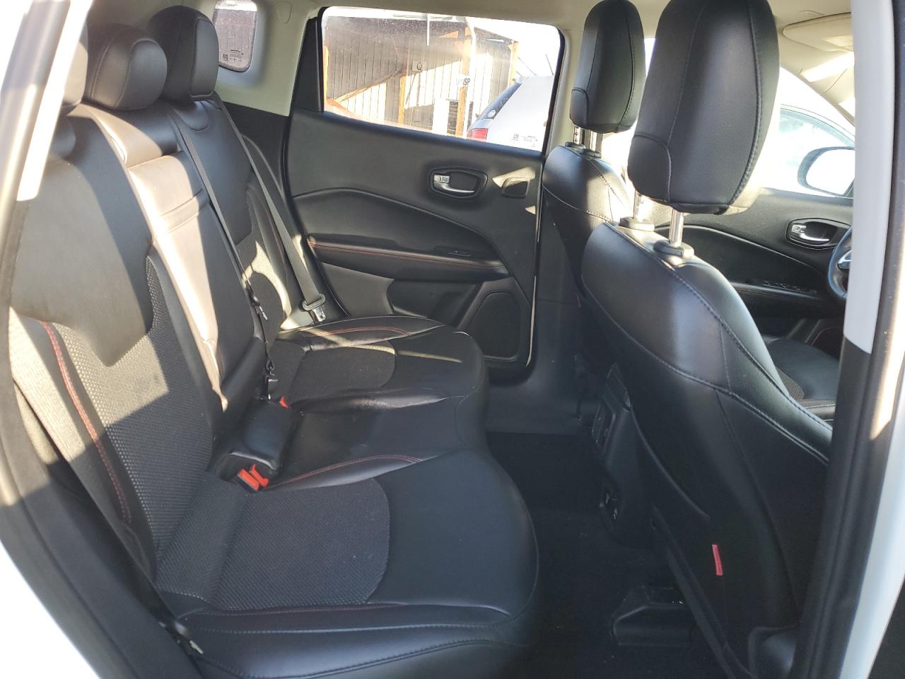 Jeep Compass Trailhawk Image 6