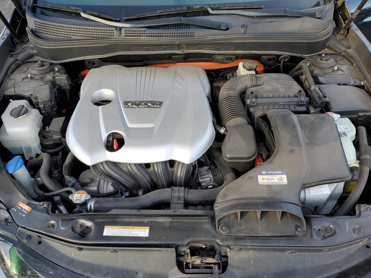 Hyundai SONATA Hybrid Image 4