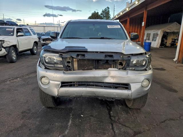 Toyota Tacoma Access Cab Image 3