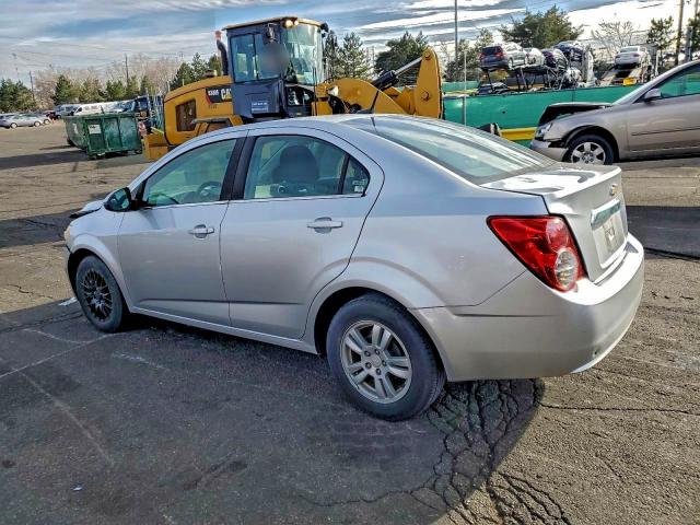 Chevrolet Sonic Lt Image 7