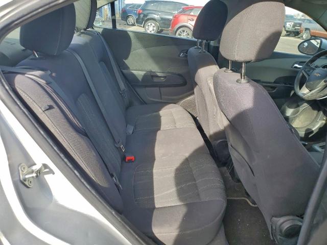 Chevrolet Sonic Lt Image 3