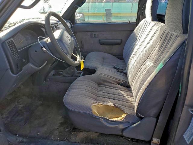 Toyota Tacoma Image 12