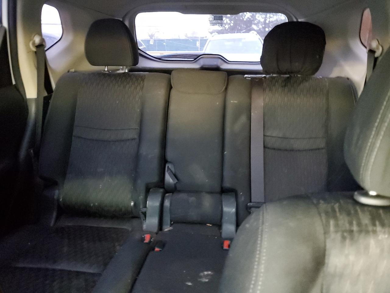 Nissan Rogue S Image 4