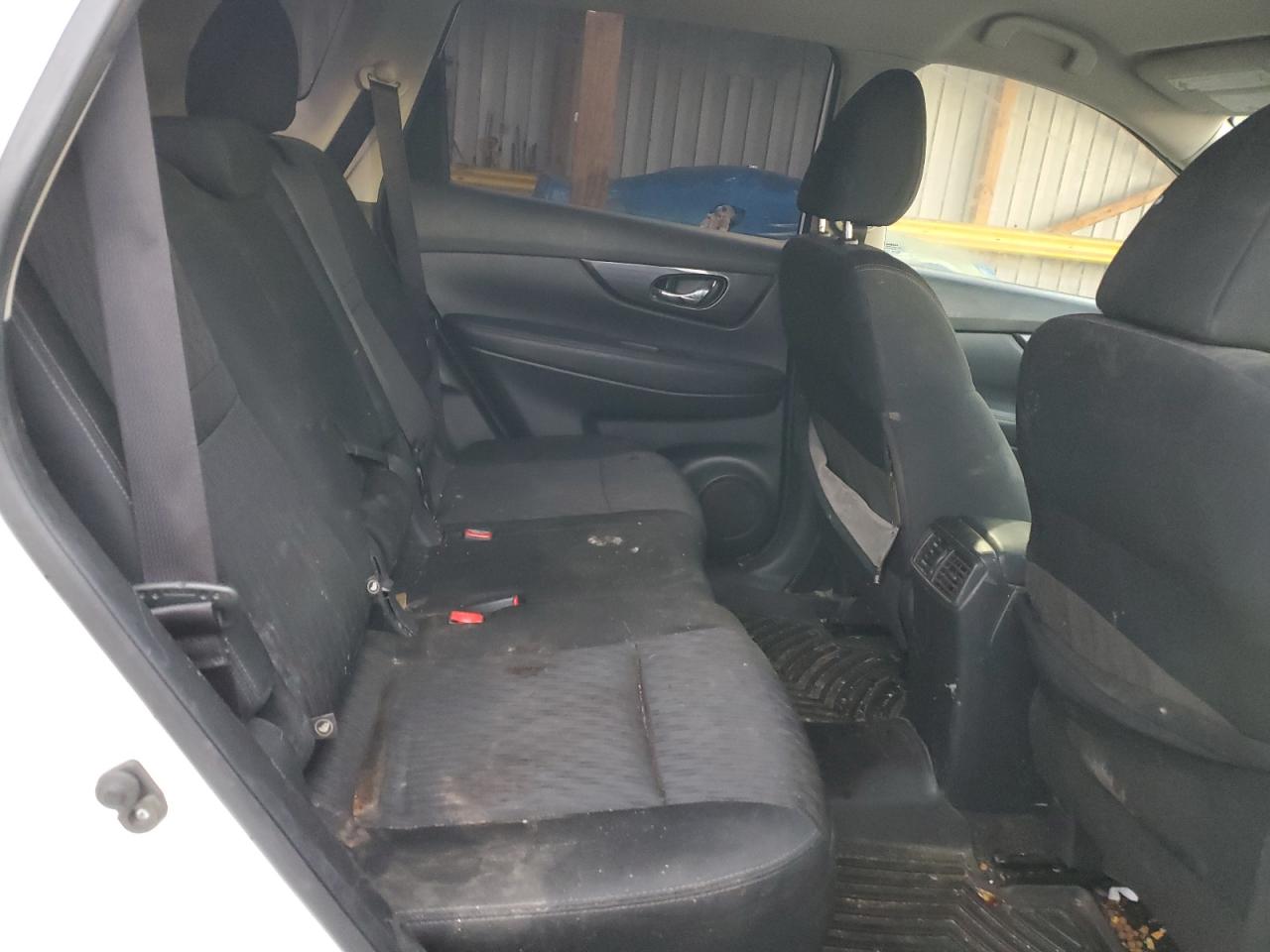 Nissan Rogue S Image 9