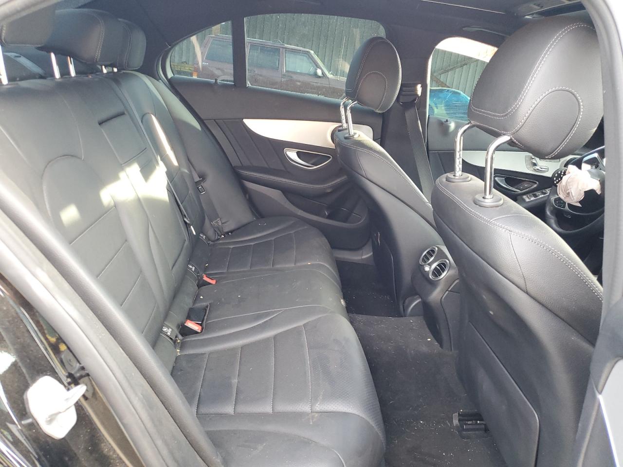 Mercedes-Benz C-Class 300 4matic Image 12