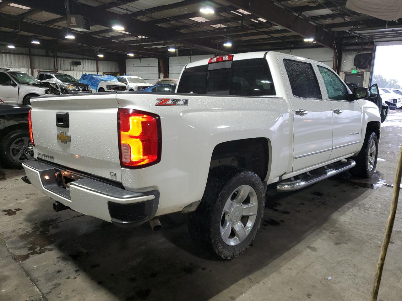 Chevrolet Silverado K1500 Ltz Image 2