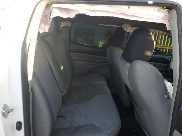 Toyota Tacoma Double Cab Image 12