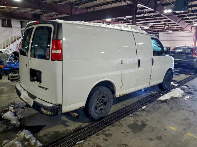Chevrolet Express Image 3