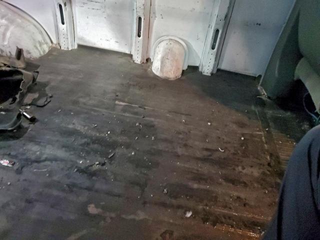 Chevrolet Express Image 9