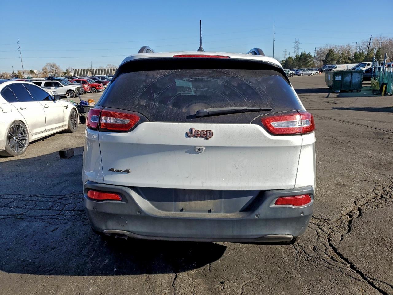 Jeep Grand Cherokee Latitude Image 12