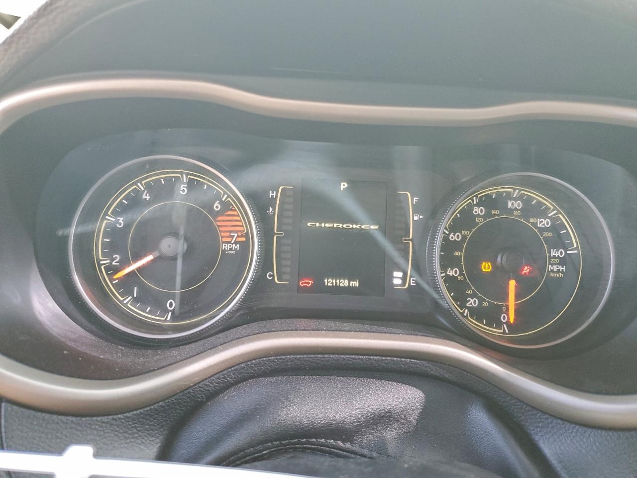 Jeep Grand Cherokee Latitude Image 10