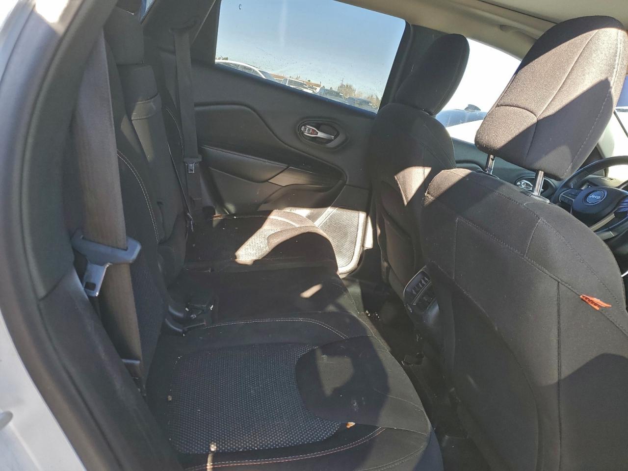 Jeep Grand Cherokee Latitude Image 5