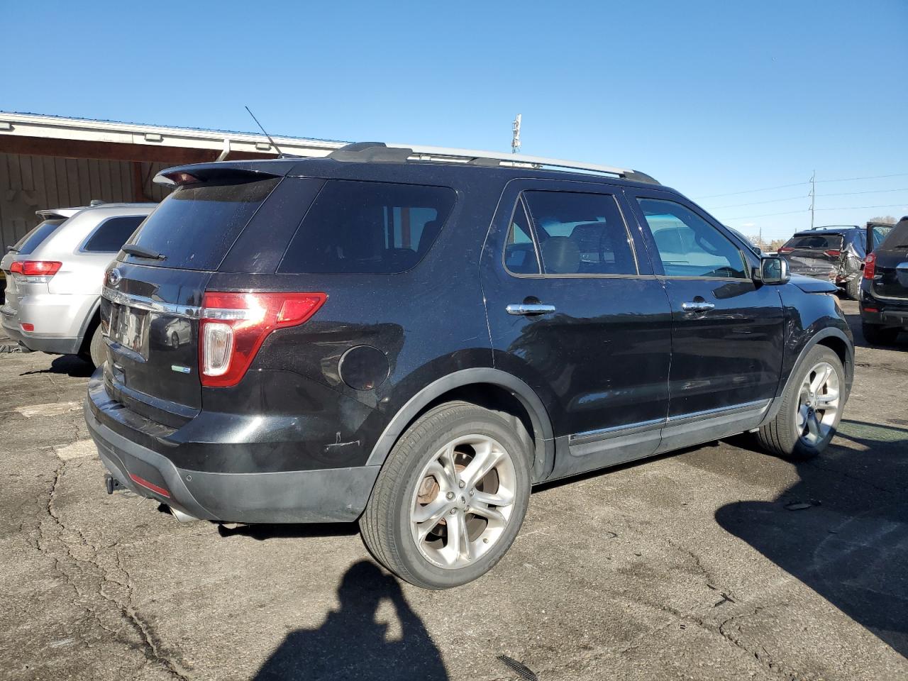 Ford Explorer Limited Image 2