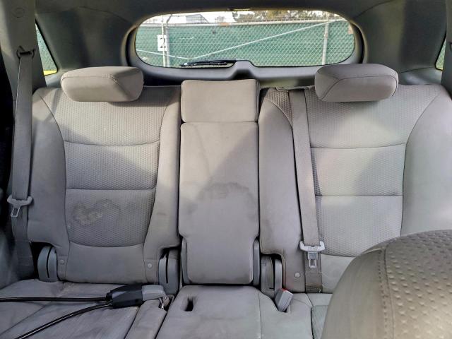 Kia Sorento Base Image 9