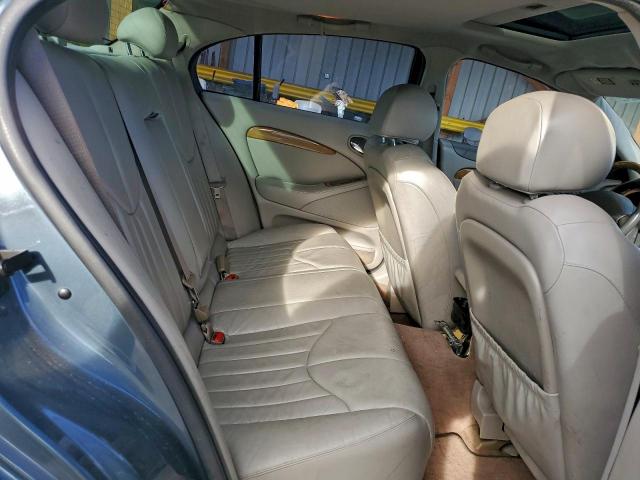 Jaguar S-Type Image 5