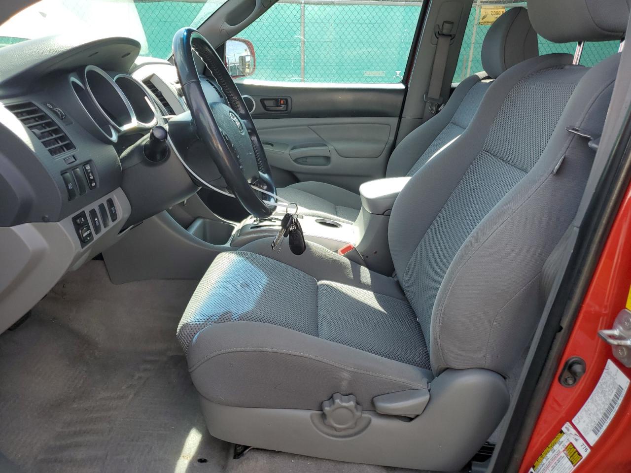 Toyota Tacoma Double Cab Image 2