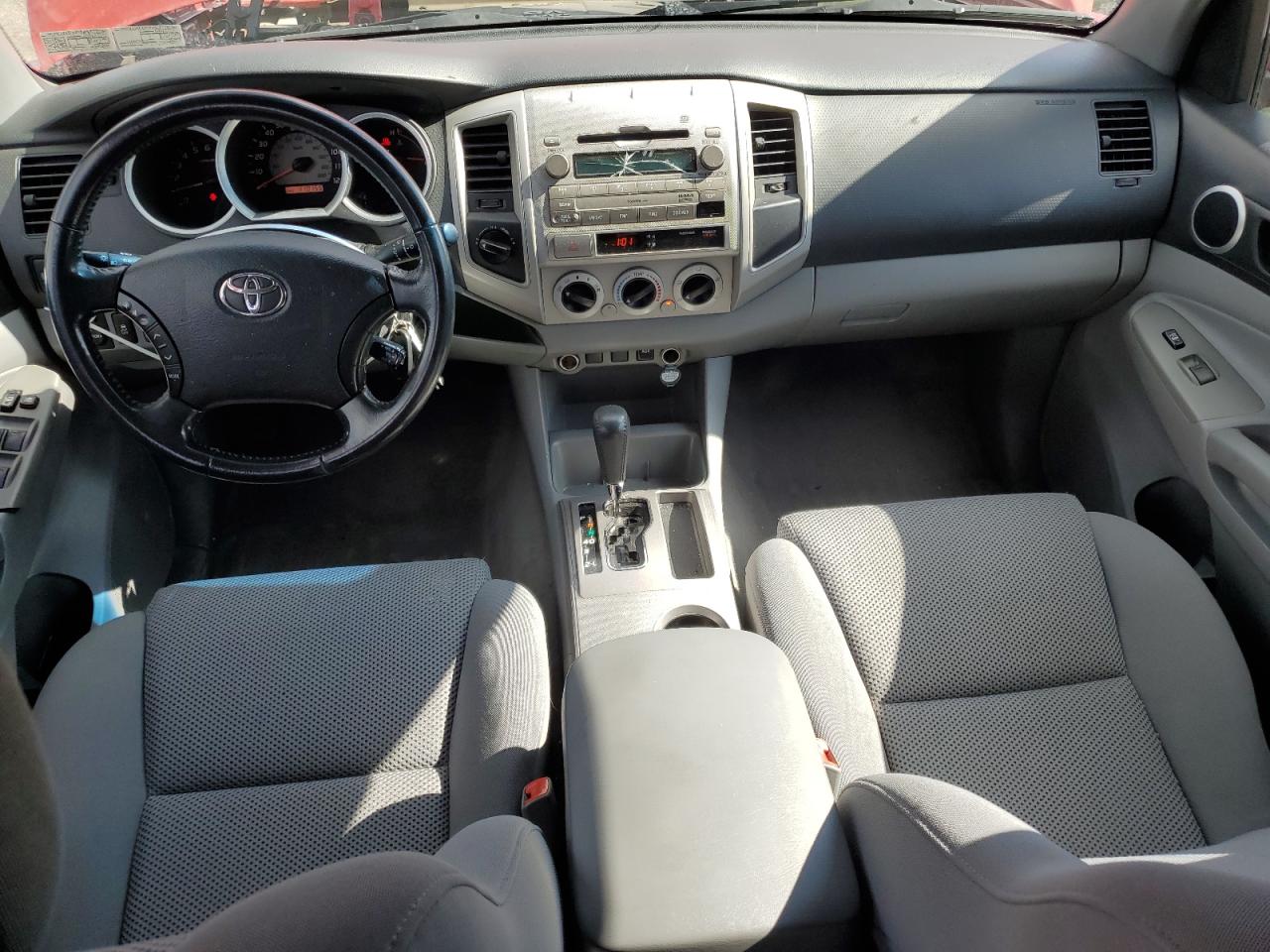 Toyota Tacoma Double Cab Image 11