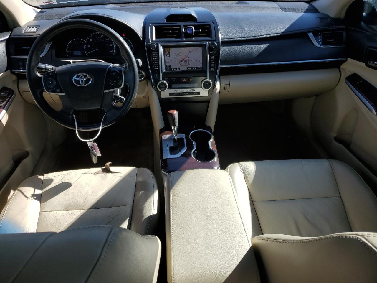 Toyota Camry Se Image 4