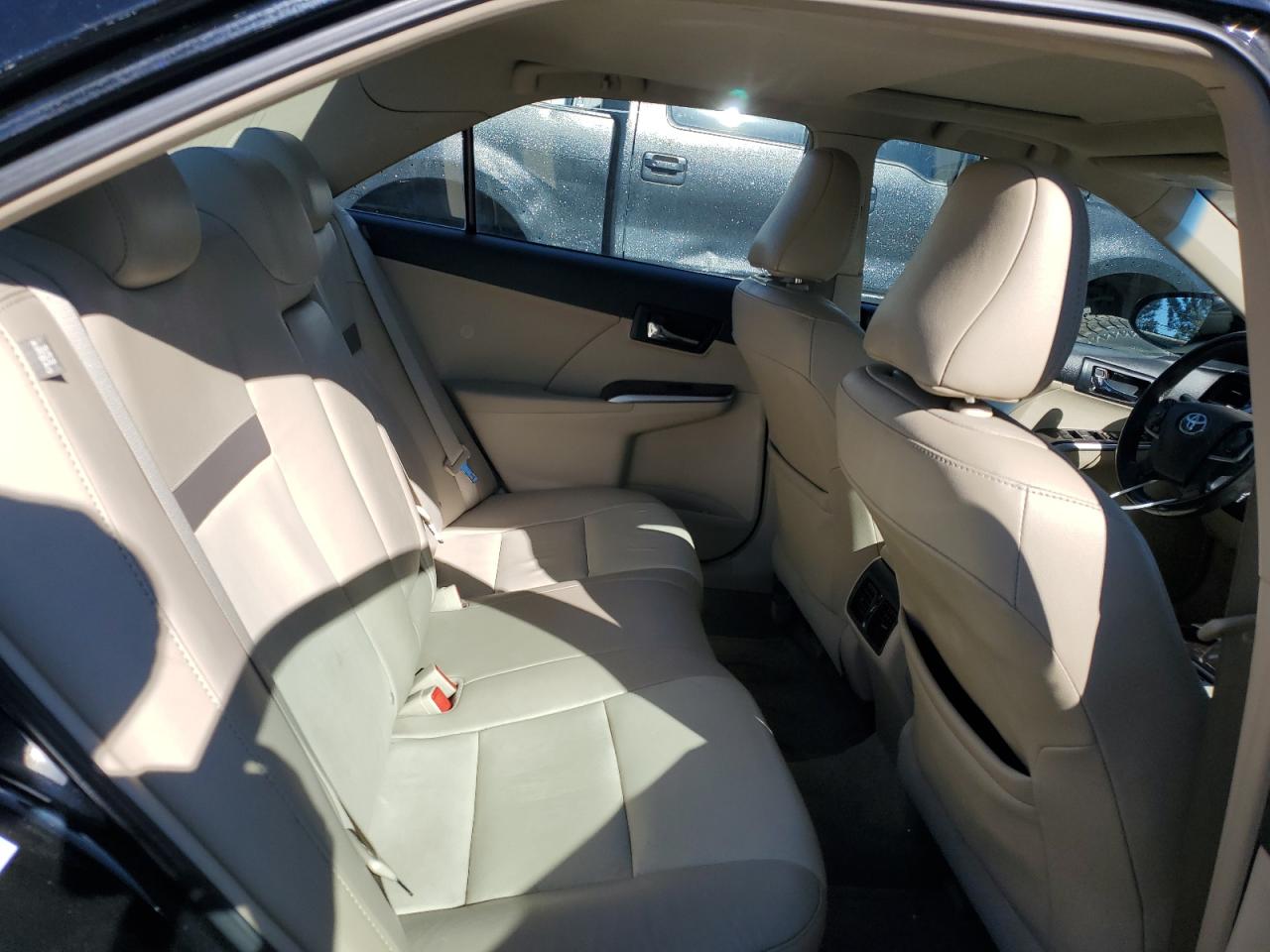 Toyota Camry Se Image 3