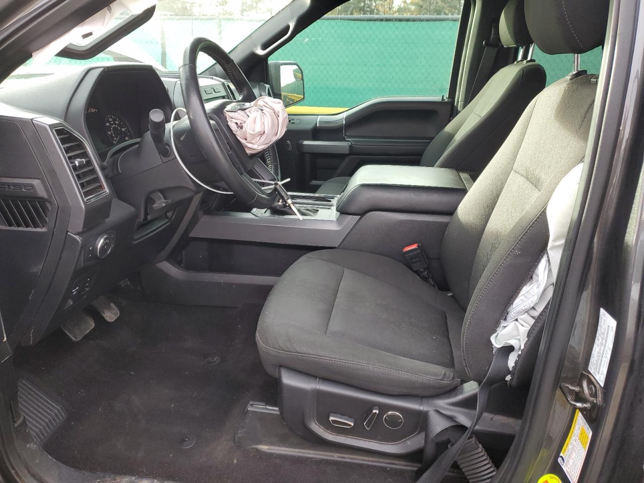 Ford F-150 Supercrew Image 3