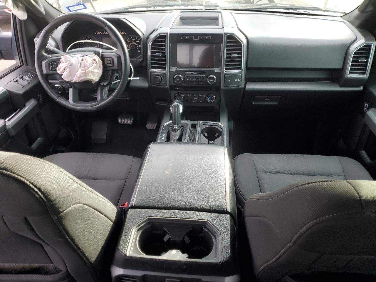 Ford F-150 Supercrew Image 4