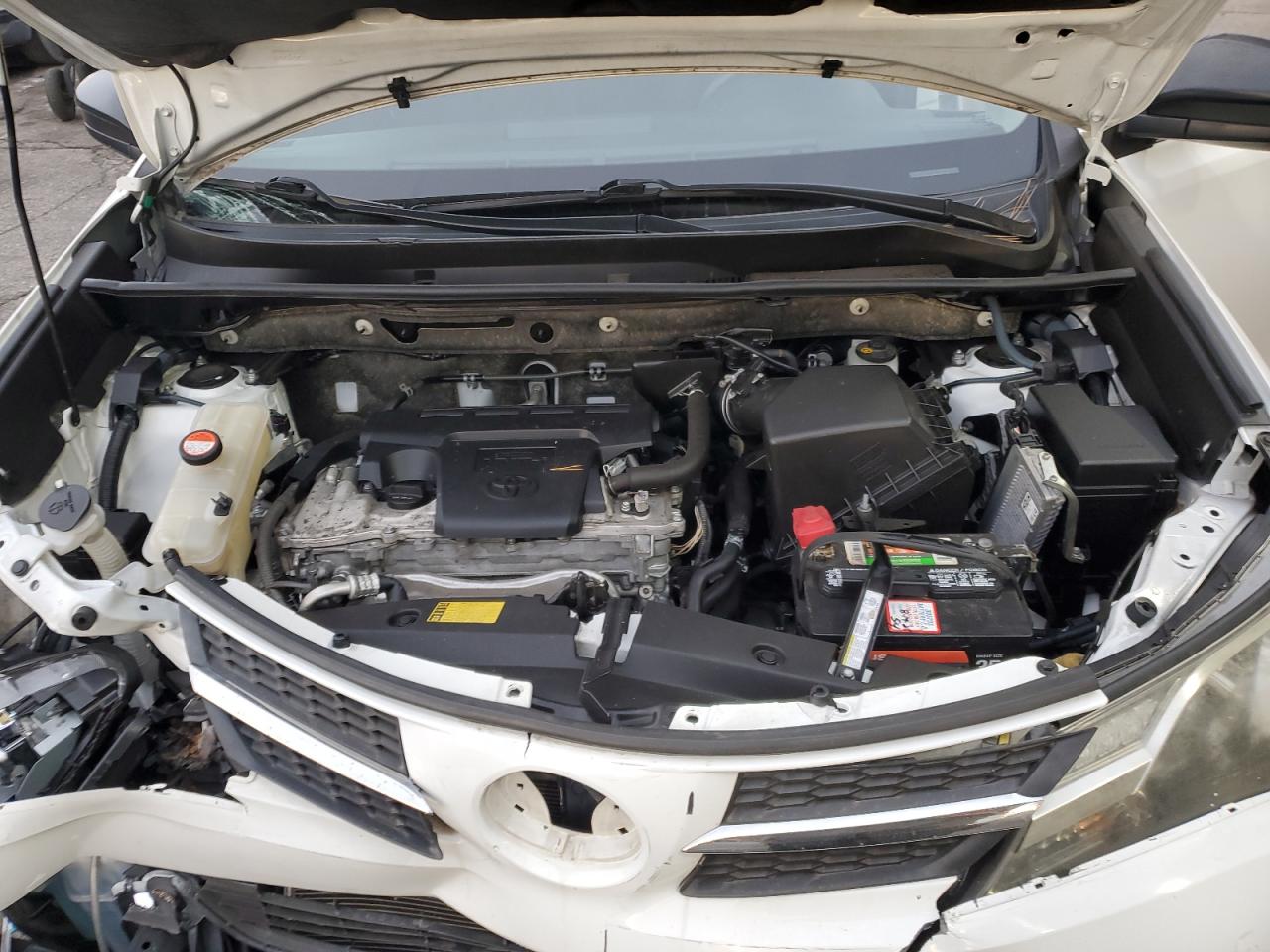 Toyota RAV4 Le Image 5