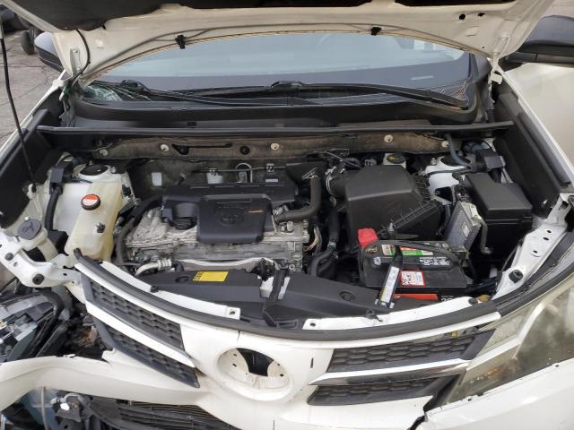 Toyota RAV4 Le Image 5