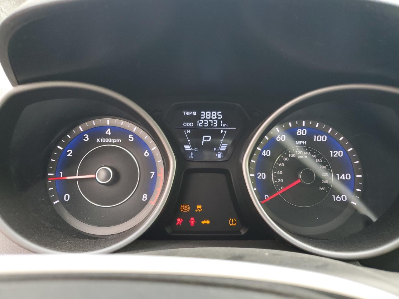 Hyundai ELANTRA Gls Image 10