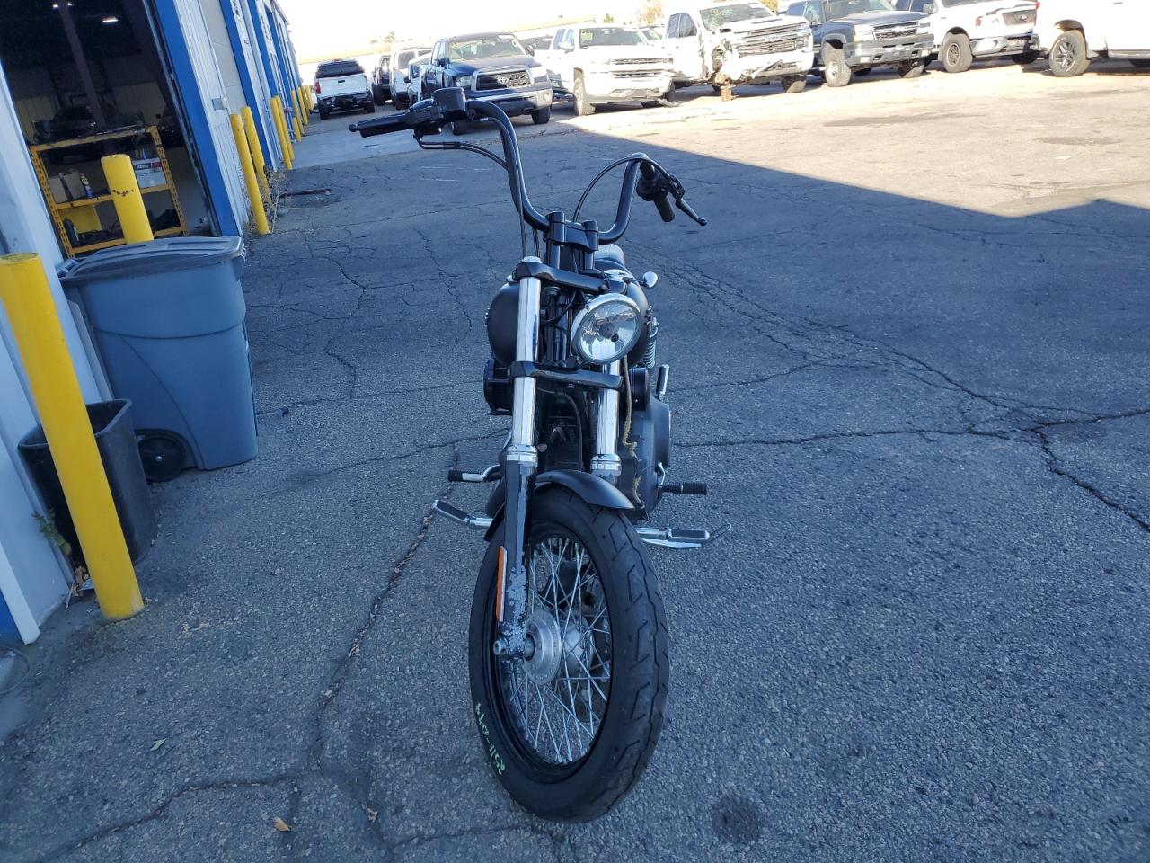 Harley-Davidson Fx Dyna Street Bob Image 2