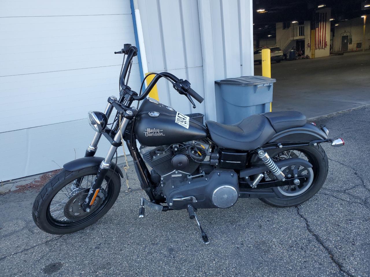 Harley-Davidson Fx Dyna Street Bob Image 4