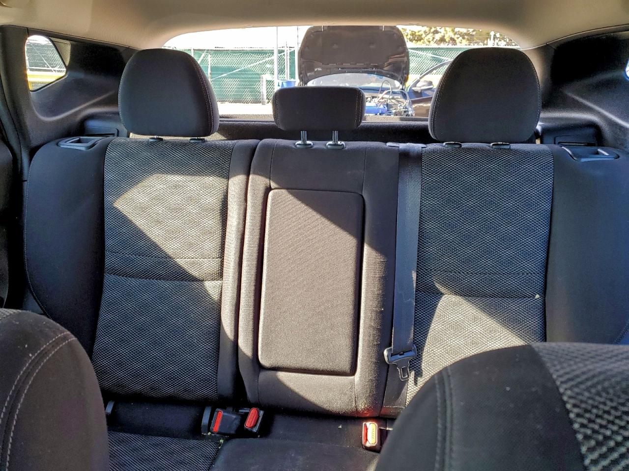 Nissan Rogue S Image 9