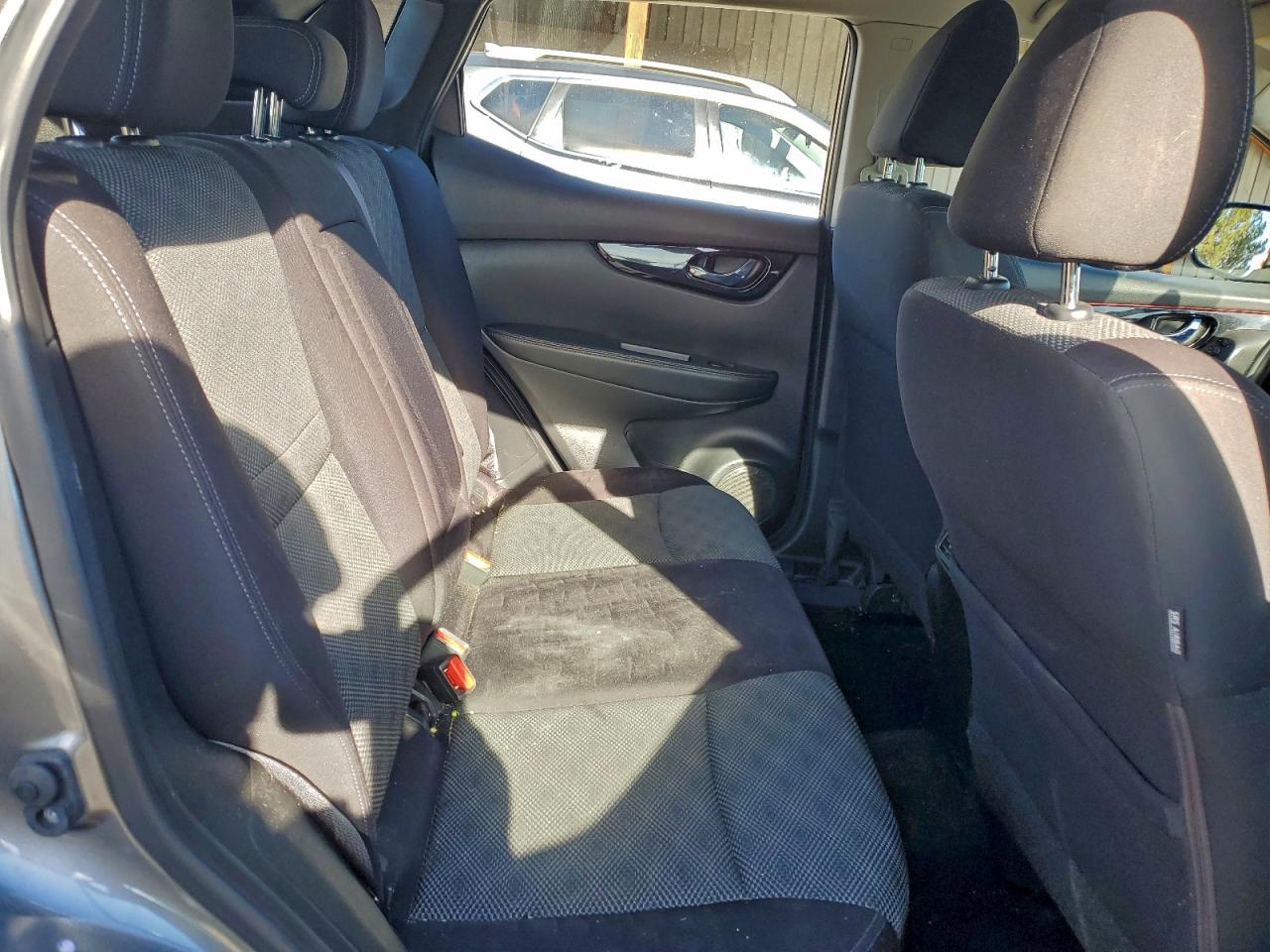 Nissan Rogue S Image 12